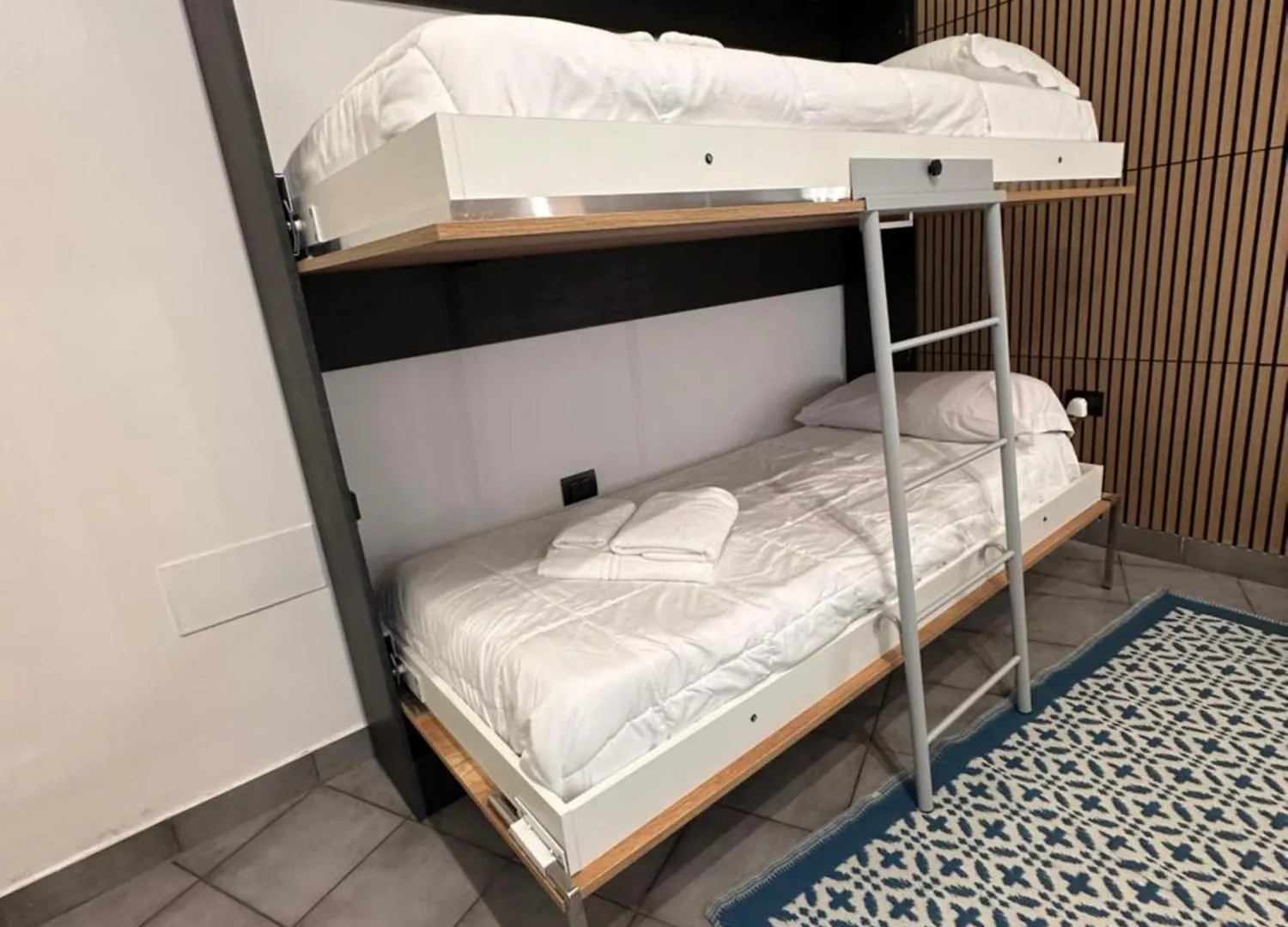 Priority Boarding Apartment Naples Italy