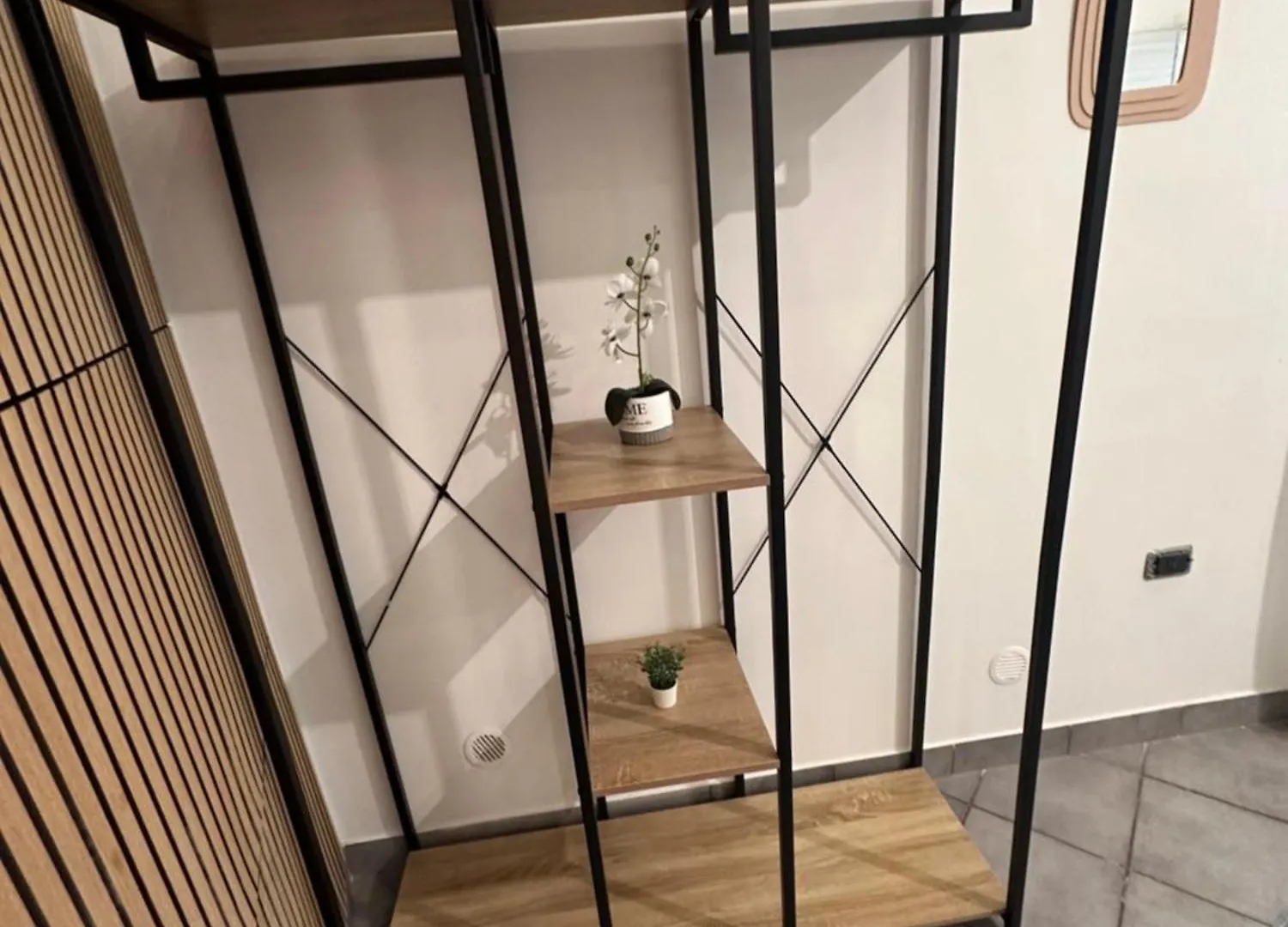 Priority Boarding Apartment Naples