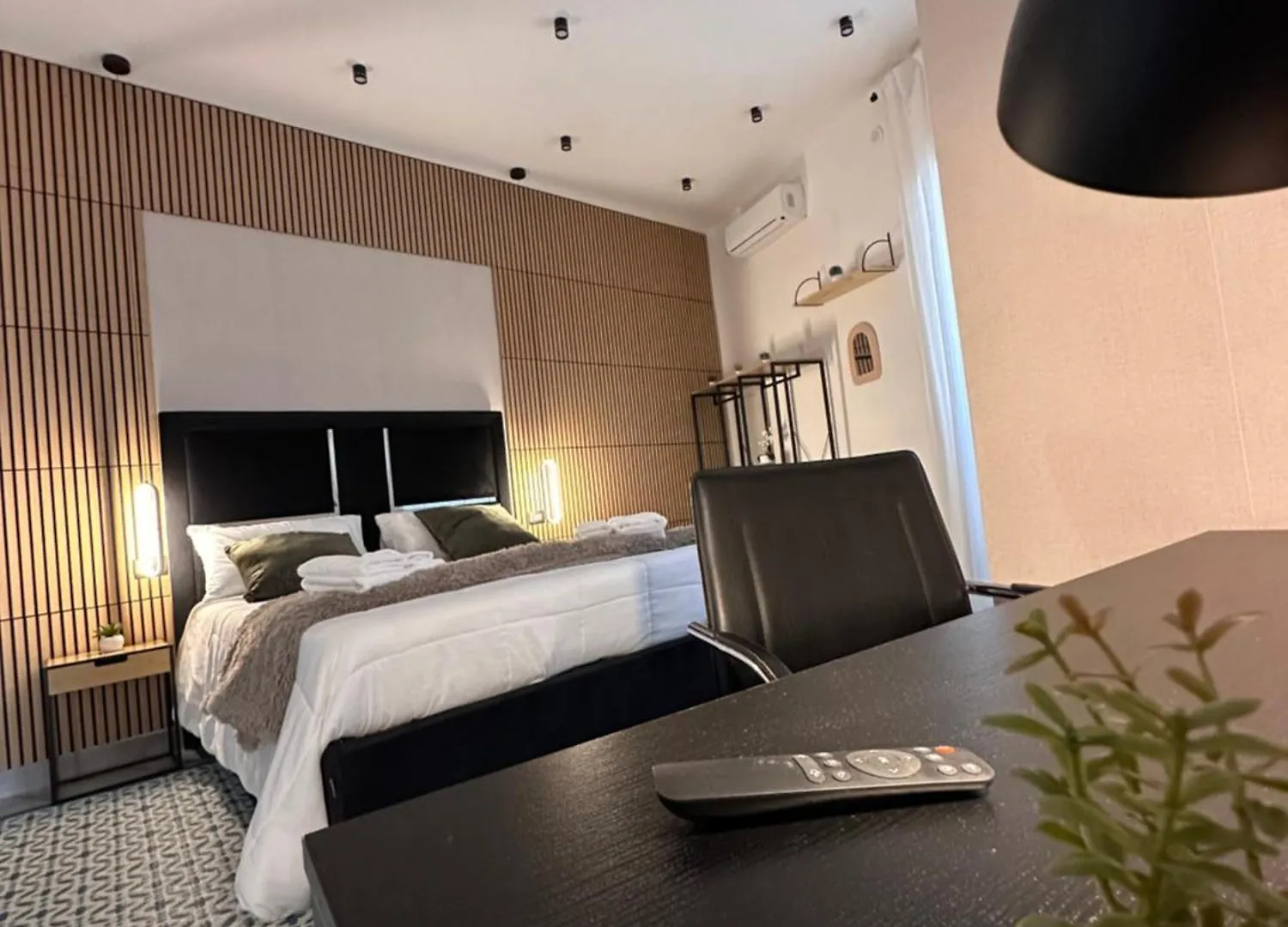 Priority Boarding Apartment Naples